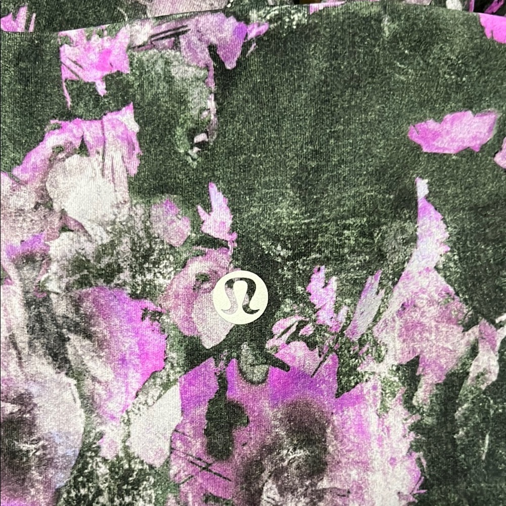 Lululemon Athletica Purple and Black Leggings with Mesh Detail - Picture 6 of 9